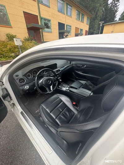Mercedes-Benz C C250 2011, kuva 2/6