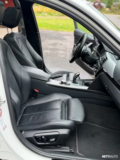 BMW 330 2013, kuva 8/8