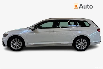 Volkswagen Passat 2022, photo 5/27
