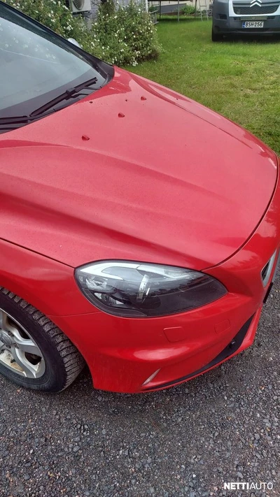 Volvo V40 D2 Business R-Design 2015, kuva 5/10