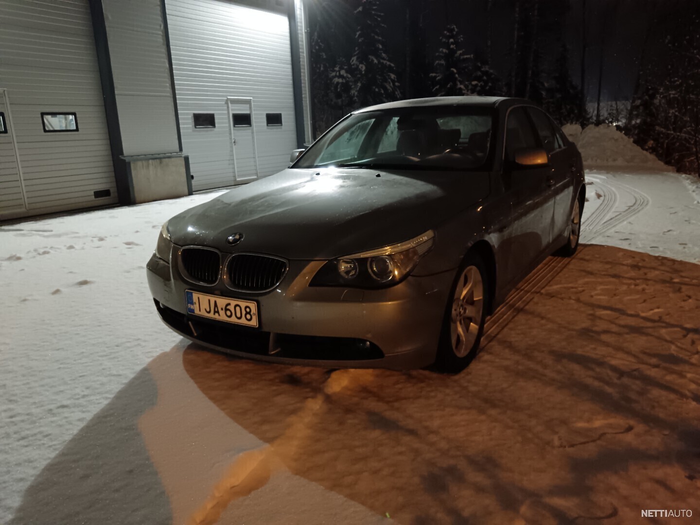 BMW 525