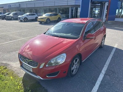 Volvo V60 T4F Momentum aut 2012, kuva 1/5