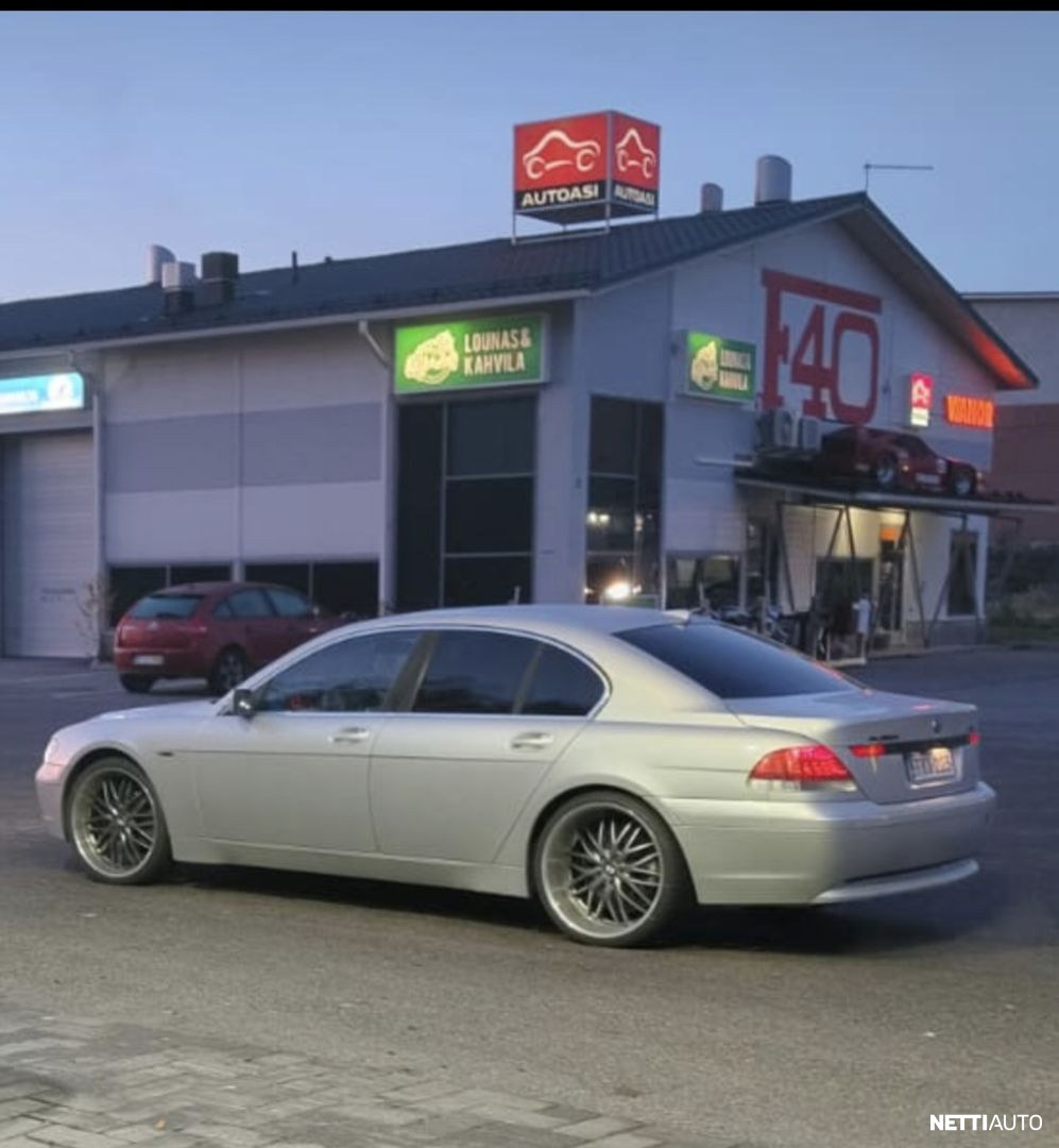 BMW 745