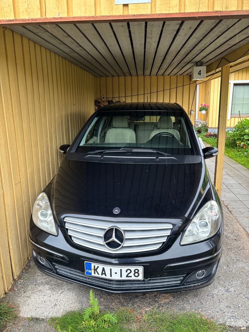 Mercedes-Benz B