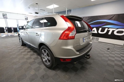 Volvo XC60 D5 AWD Summum aut 2012, kuva 2/9