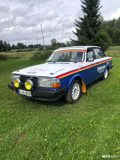 Volvo 244 1980, photo 1/8