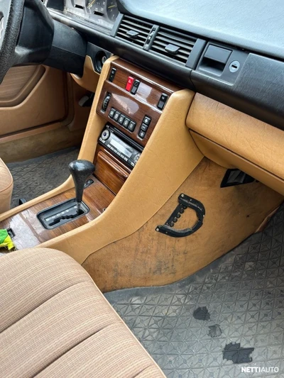 Mercedes-Benz 300 E 3,0 (124) 4d 1985, kuva 3/8