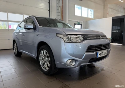 Mitsubishi Outlander PHEV 2014, kuva 6/20