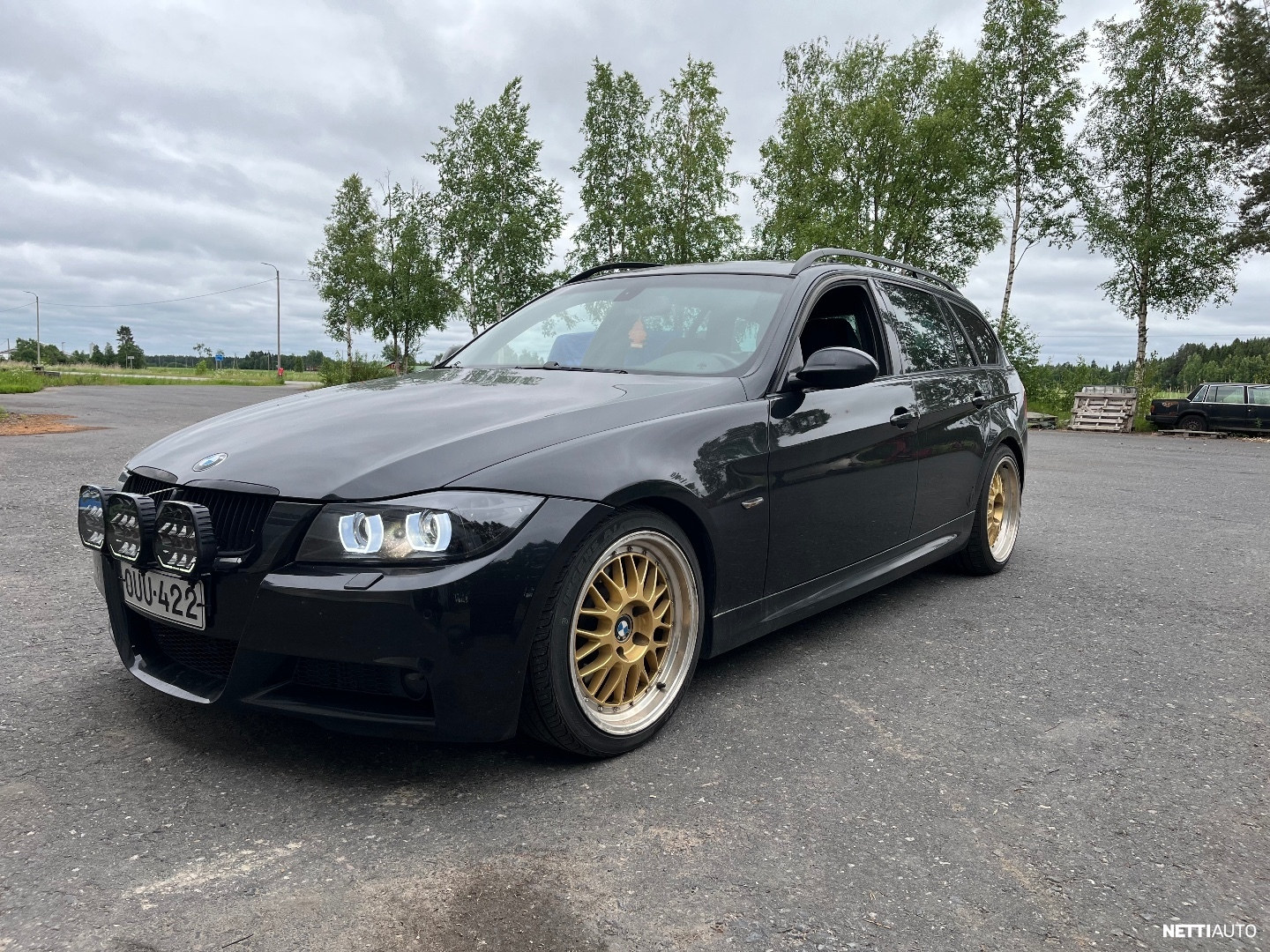 BMW 330