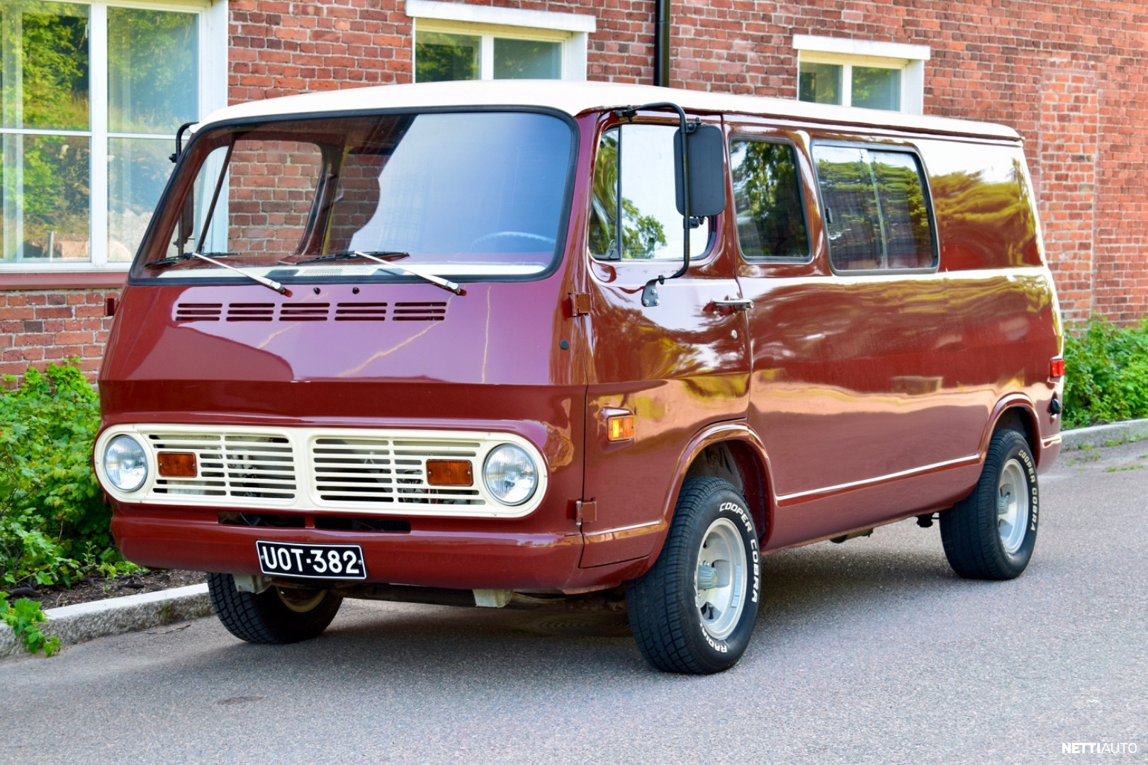 Chevrolet Chevy Van