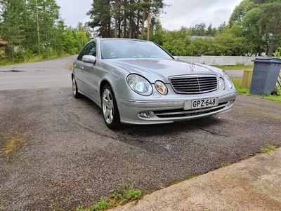 Mercedes-Benz E E 500 2002, kuva 2/9