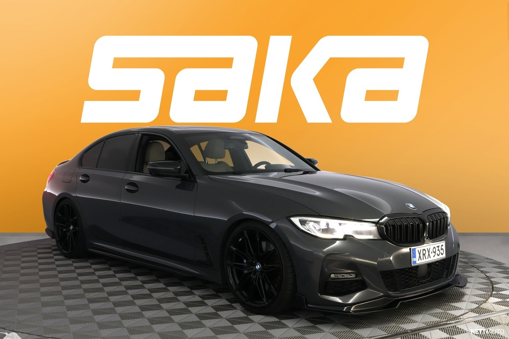 BMW 330