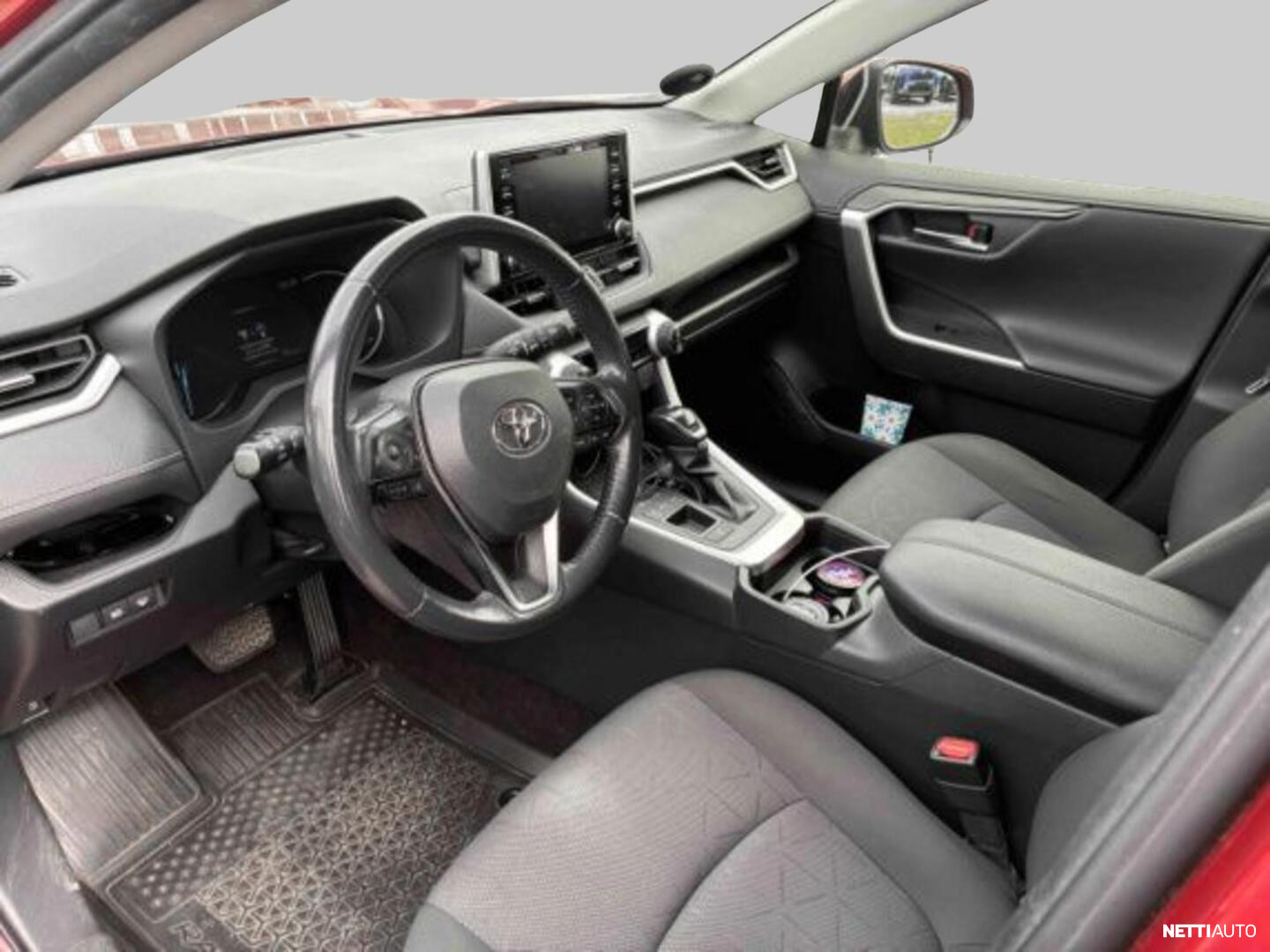 Toyota RAV4 2020, kuva 4/5