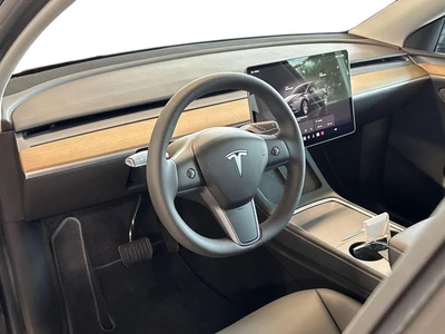 Tesla Model Y Long Range 2022, kuva 7/38