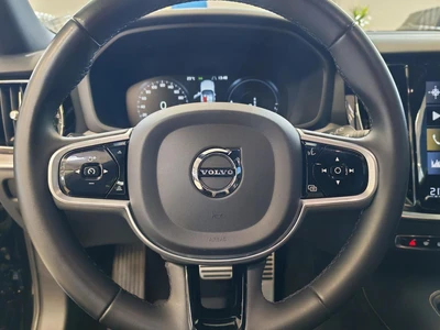 Volvo V60 2022, photo 6/20