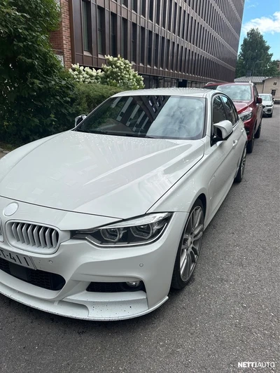 BMW 330 2017, photo 4/9