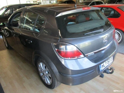 Opel Astra 2009, kuva 3/8