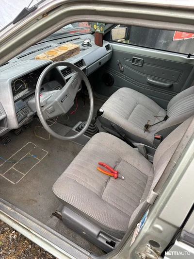 Datsun-Nissan Sunny 1988, kuva 7/10