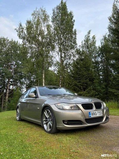 BMW 318 2010, photo 2/8
