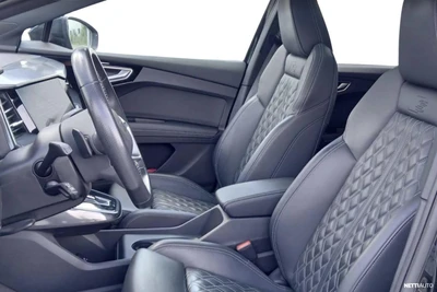 Audi Q4 e-tron 2022, photo 6/9