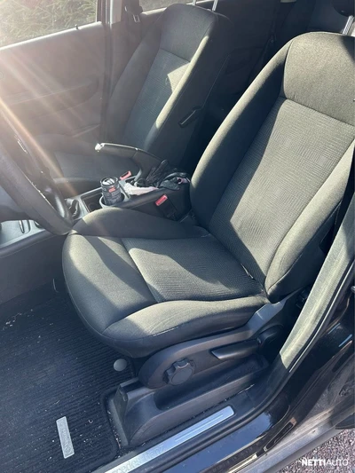 Mercedes-Benz A BE 5D 2010, photo 5/8