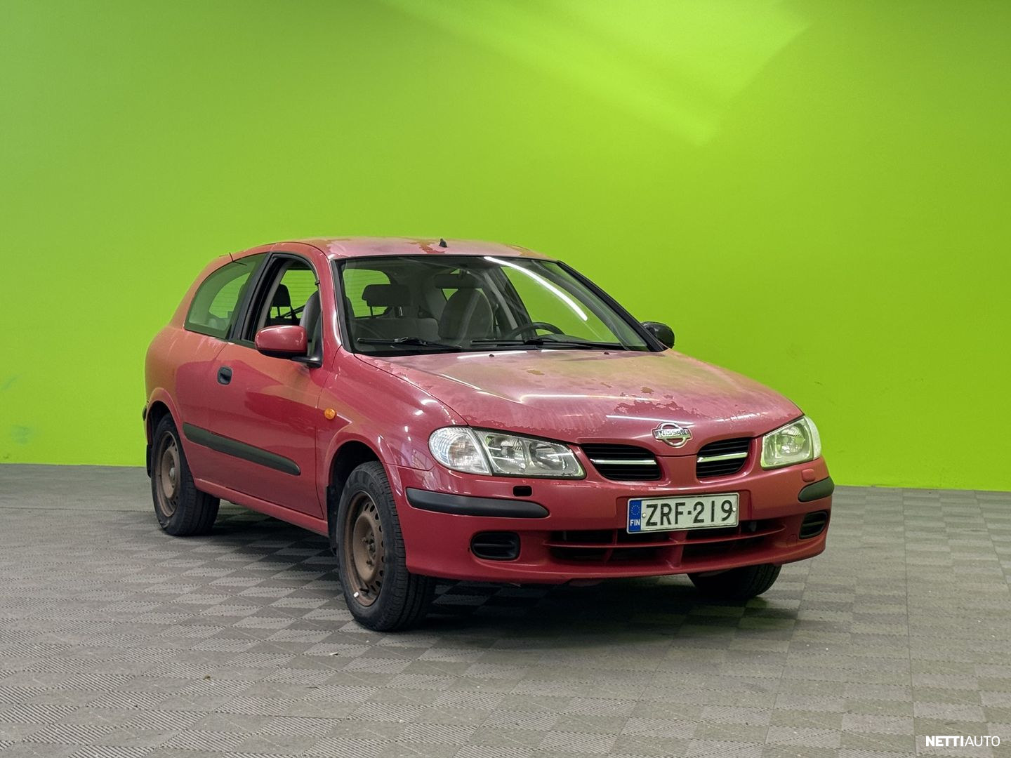 Nissan Almera