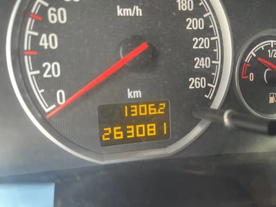 Opel Vectra 2006, kuva 4/10