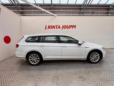 Volkswagen Passat 2018, photo 2/15