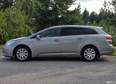 Toyota Avensis 2010, kuva 2/10