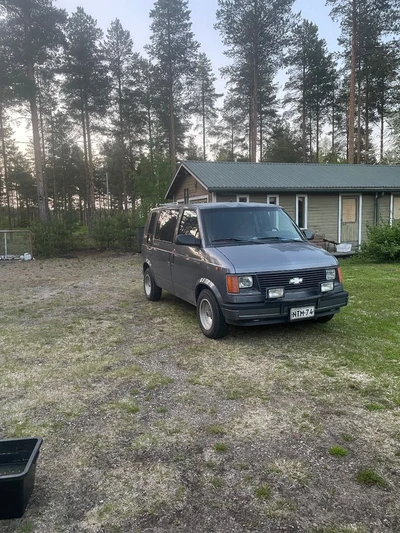 Chevrolet Astro LT 4,3 EFi V6 AT 1989, kuva 1/8