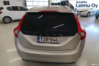 Volvo V60 2015, photo 4/19