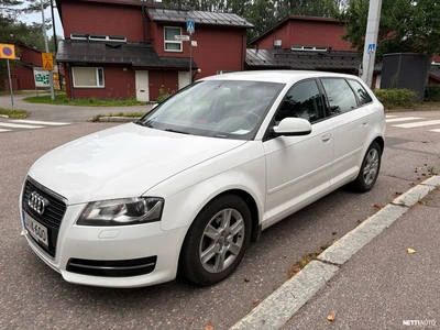 Audi A3 2011, photo 1/5