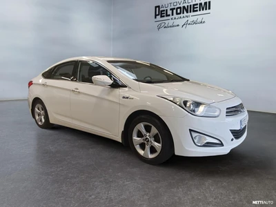 Hyundai i40 2012, kuva 1/10