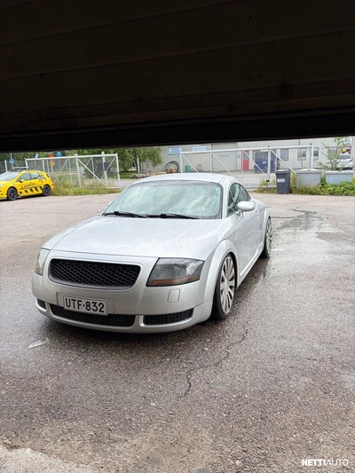 Audi TT 2000, photo 2/7
