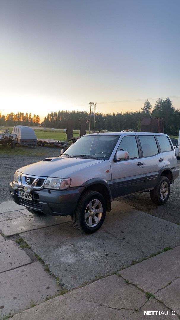 Nissan Terrano II