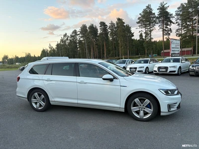 Volkswagen Passat GTE 2017, photo 2/4