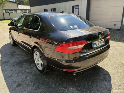 Skoda Superb 2,0 TDI 140 L&K DSG Autom. 2014, kuva 3/12