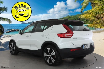 Volvo XC40 2022, photo 4/10