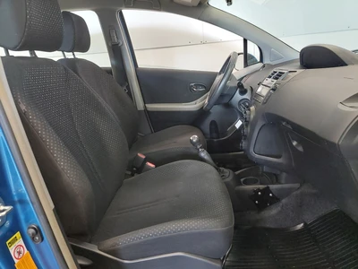 Toyota Yaris 2010, photo 3/10