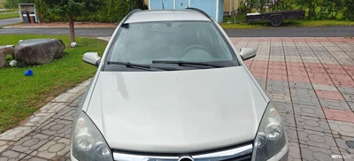 Opel Astra 2006, photo 2/4