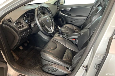 Volvo V40 D2 Summum 2013, photo 6/28