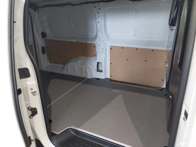 Toyota Proace 1.5D L2 120 Base 4-ovinen 2026, photo 6/12