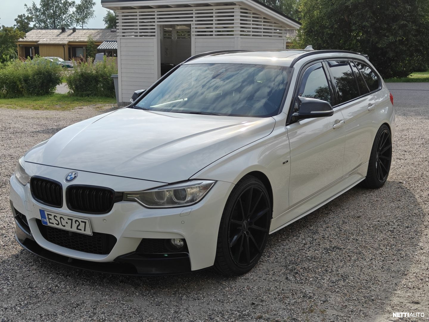BMW 330