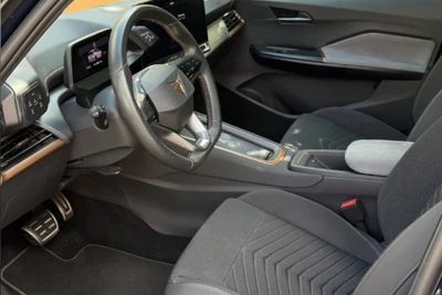 Cupra Born 150 kW 58 kWh 2023, photo 3/5