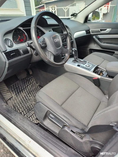 Audi A6 2010, photo 5/7