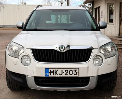 Skoda Yeti 2,0 TDI 4x4 Adventure 2010, photo 3/19