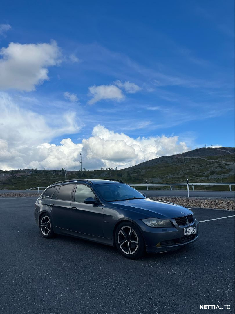 BMW 320