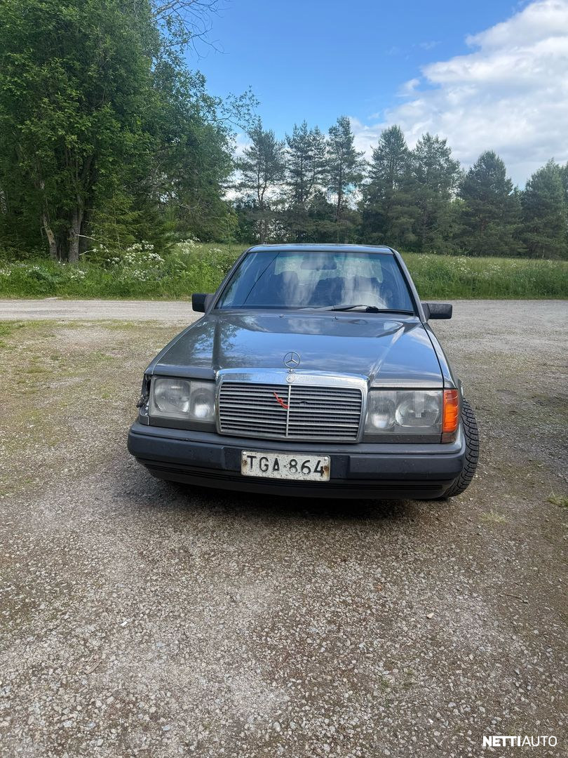 Mercedes-Benz 200