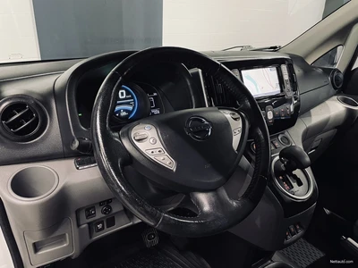 Nissan e-NV200 Van A/T Premium Glazed FD 2018, photo 4/9