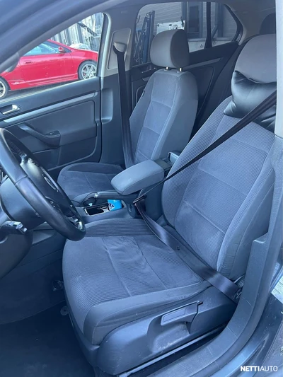 Volkswagen Jetta 2006, kuva 5/8